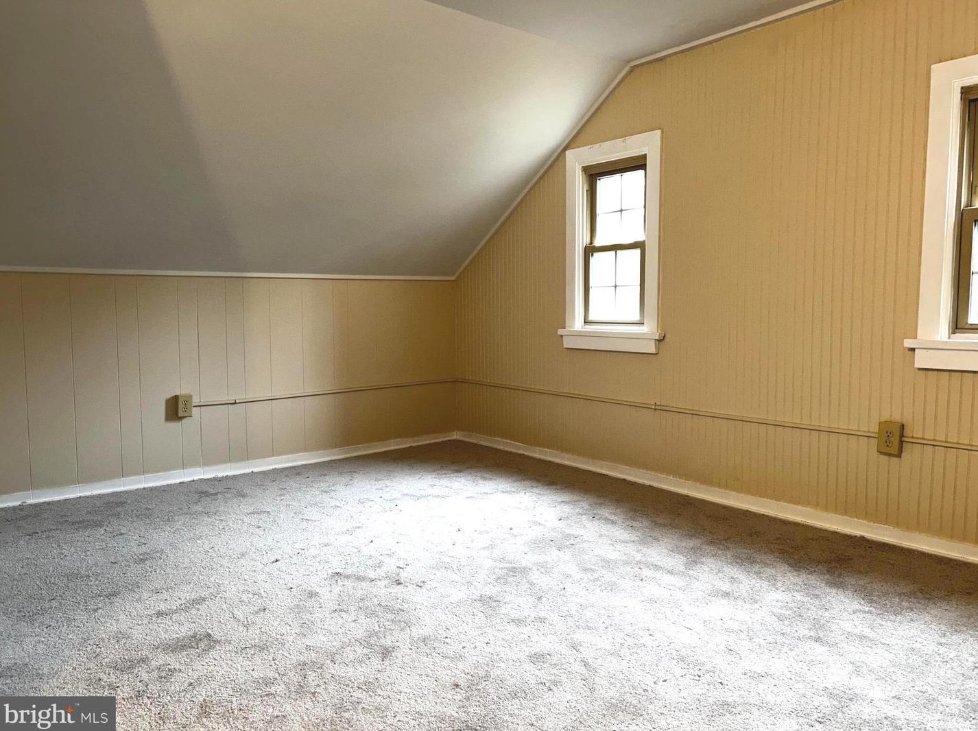 211 Taft Ave, Reading PA  19605-2123 exterior