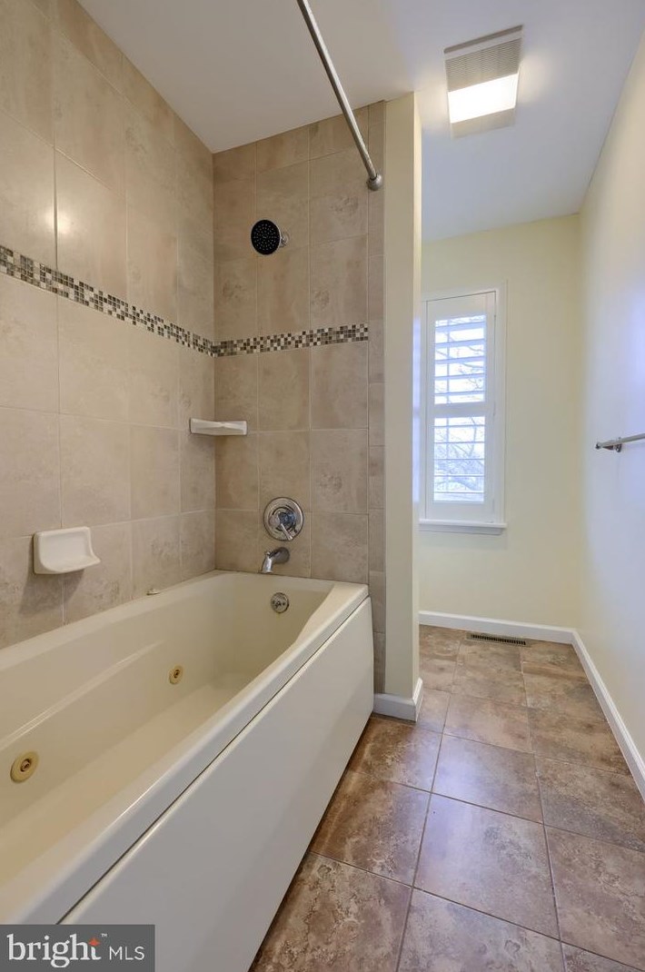 118 Lavender Ln, Reading PA  19610-1198 exterior