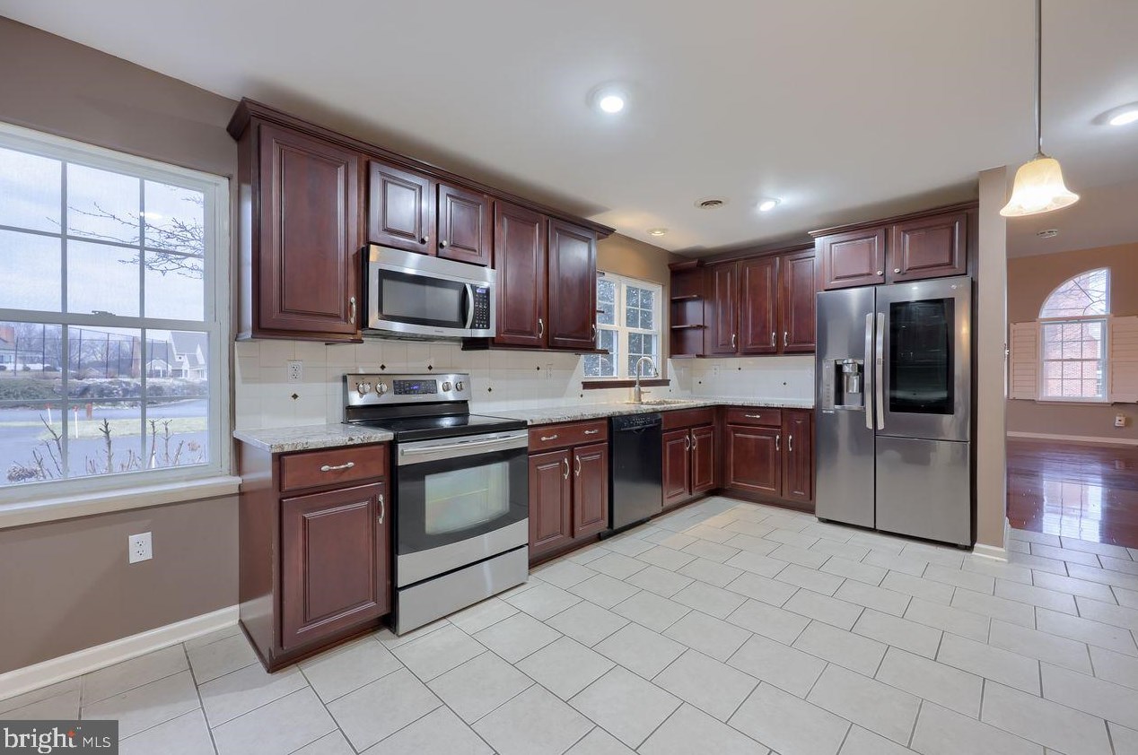 118 Lavender Ln, Reading PA  19610-1198 exterior