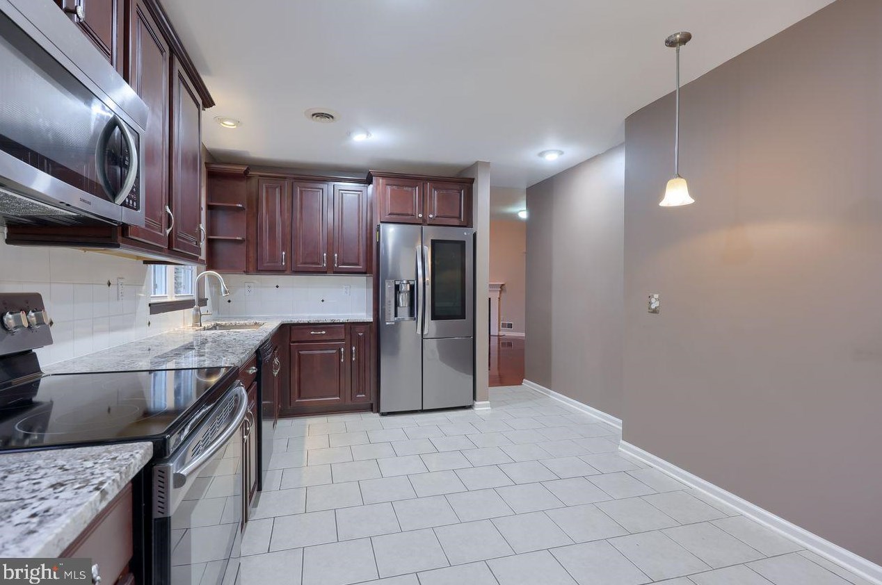 118 Lavender Ln, Reading PA  19610-1198 exterior