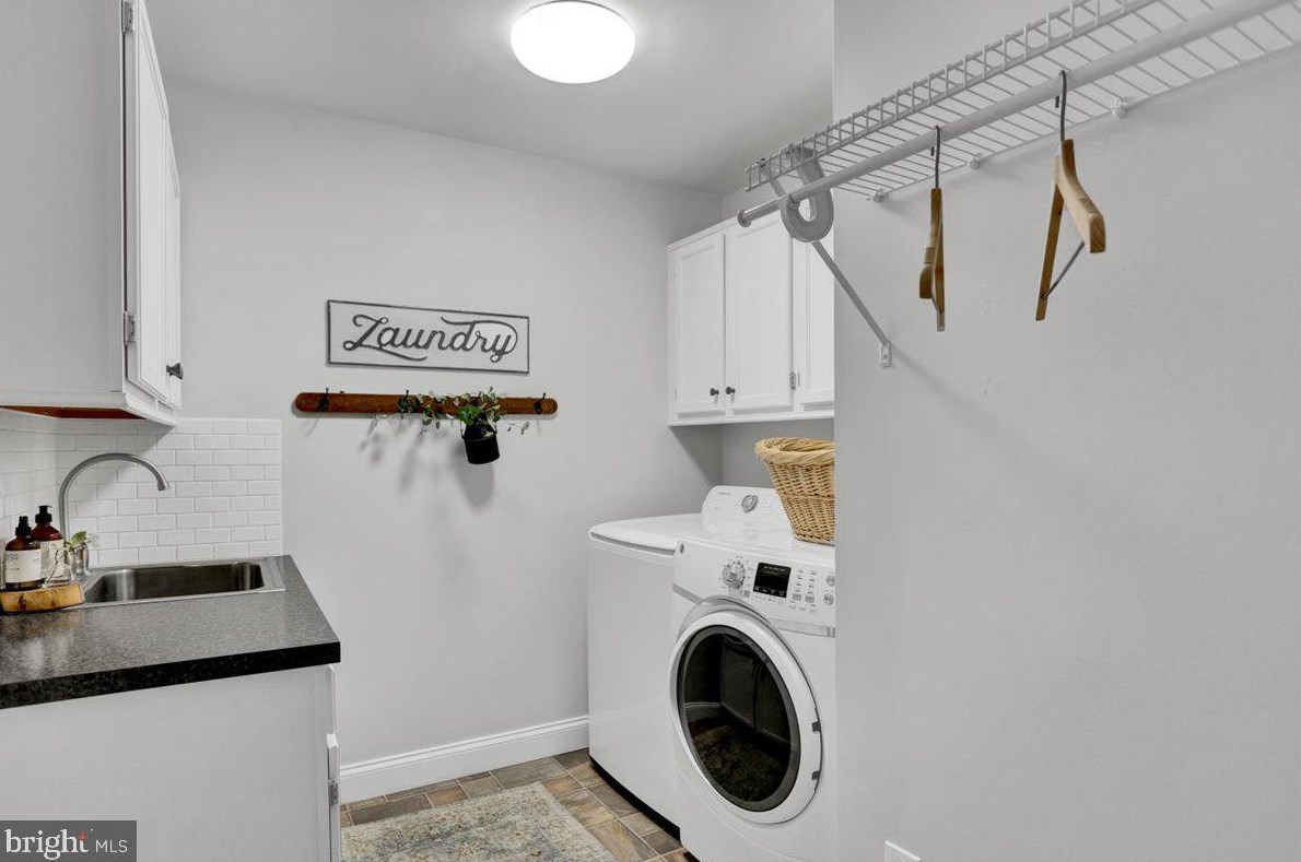 61 Shea Dr, Hummels Store PA  19540-9272 exterior