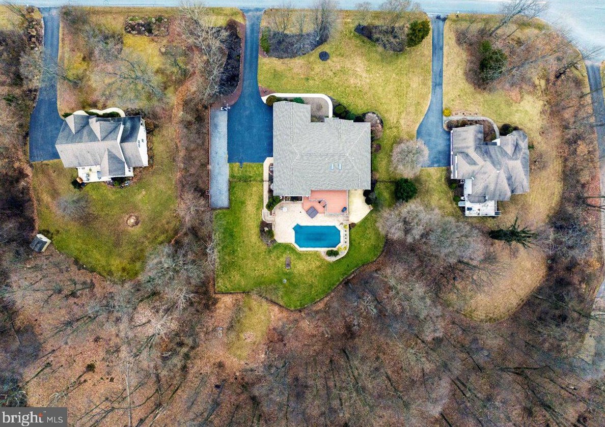 61 Shea Dr, Hummels Store PA  19540-9272 exterior