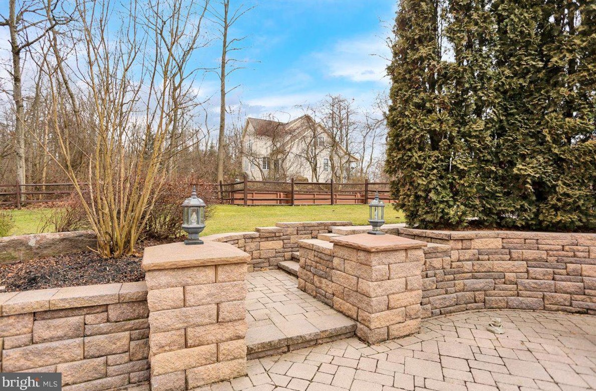 61 Shea Dr, Hummels Store PA  19540-9272 exterior