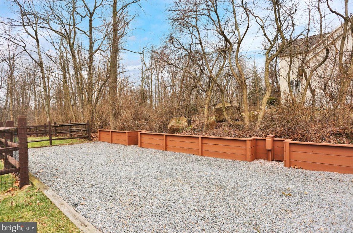 61 Shea Dr, Hummels Store PA  19540-9272 exterior