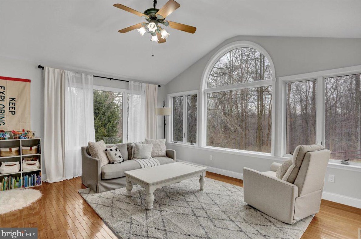 61 Shea Dr, Hummels Store PA  19540-9272 exterior