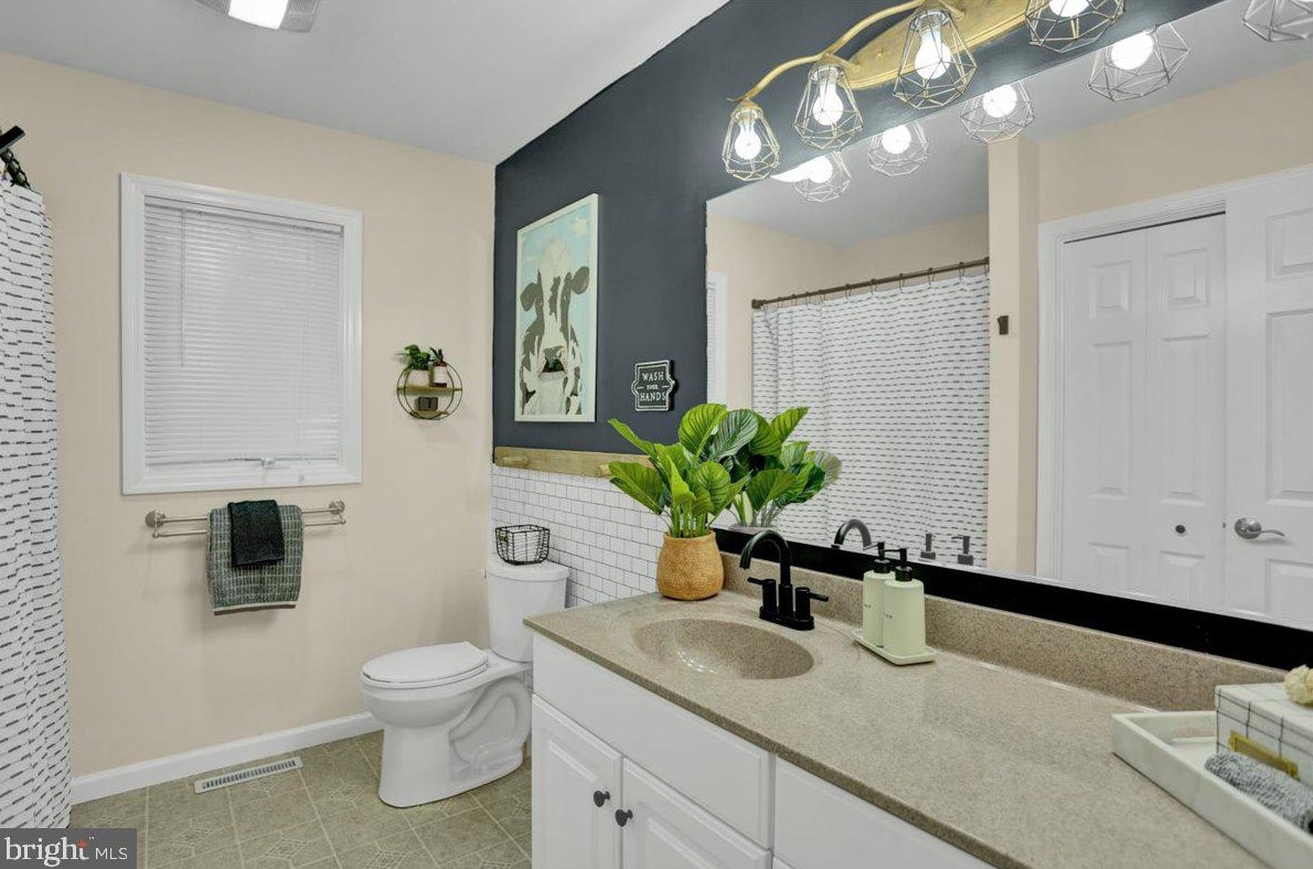 61 Shea Dr, Hummels Store PA  19540-9272 exterior