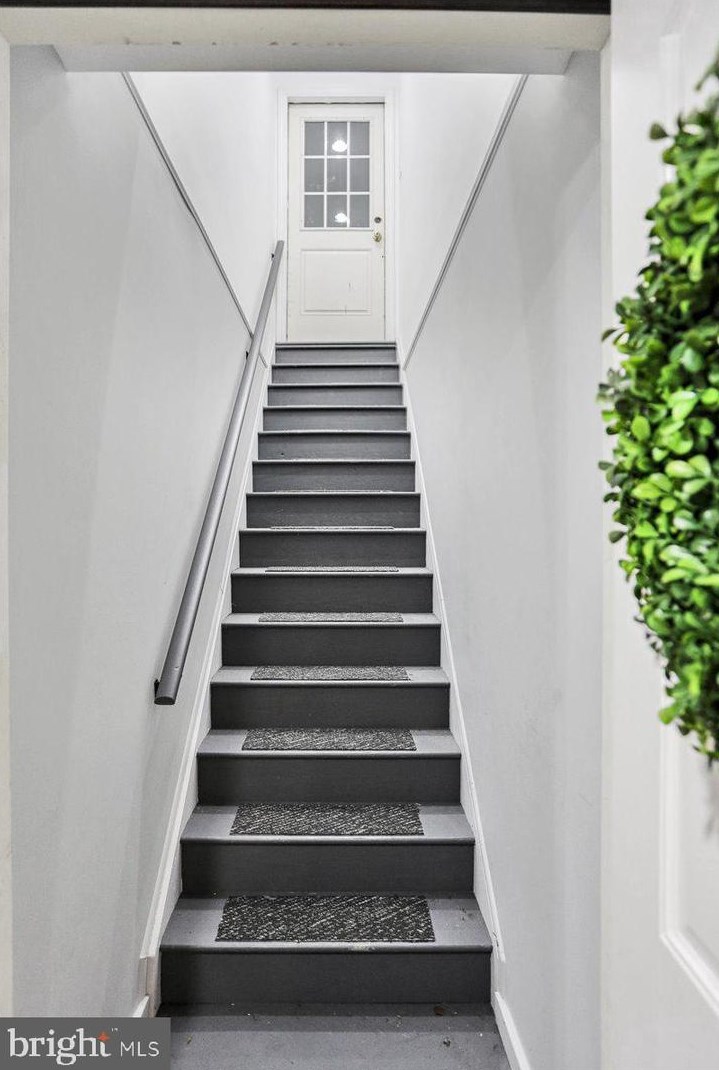 61 Shea Dr, Hummels Store PA  19540-9272 exterior