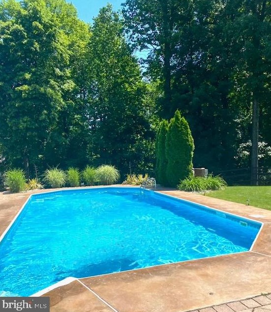 61 Shea Dr, Hummels Store PA  19540-9272 exterior