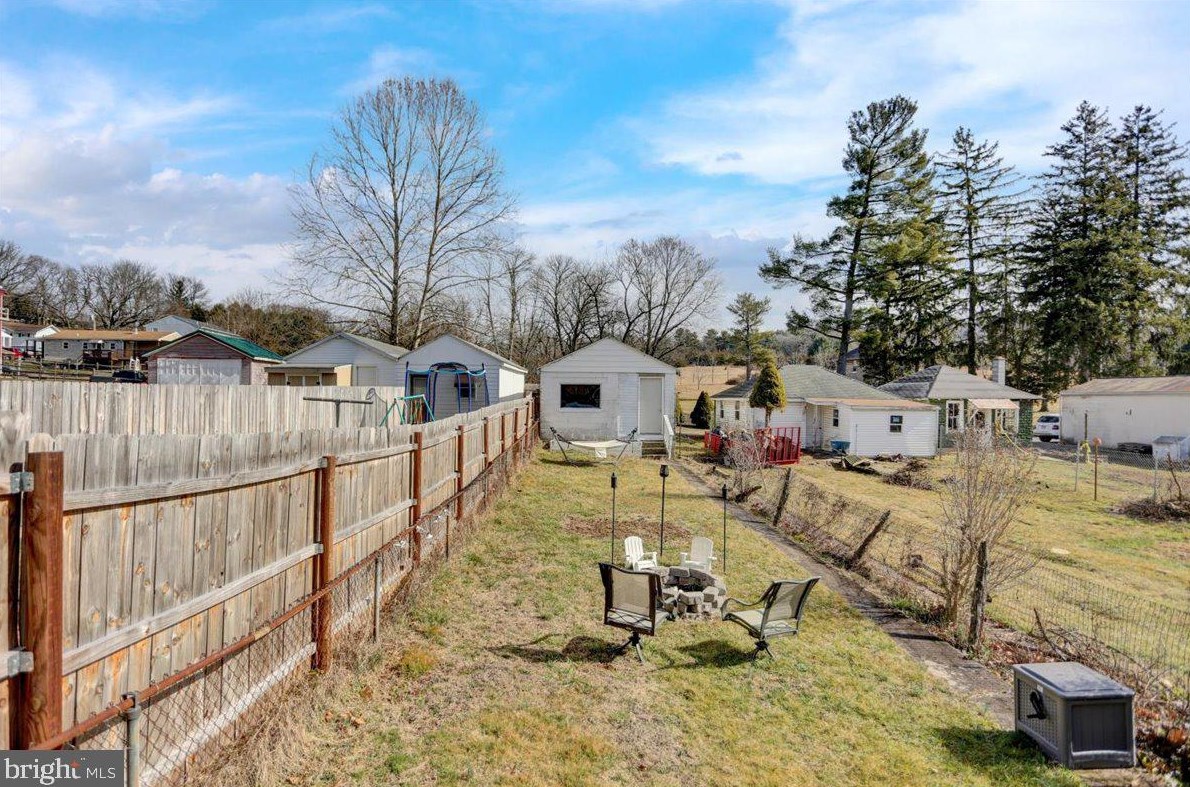 217 Pennwyn Pl, Reading PA  19607-3244 exterior