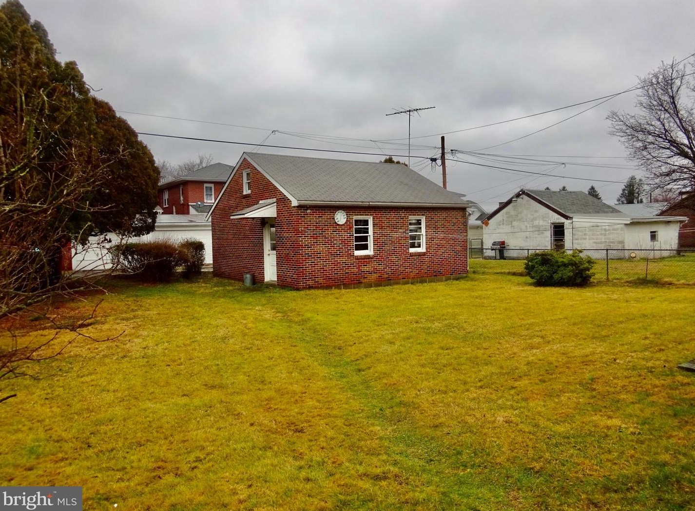 1331 Brooke Blvd, Reading PA  19607-2003 exterior