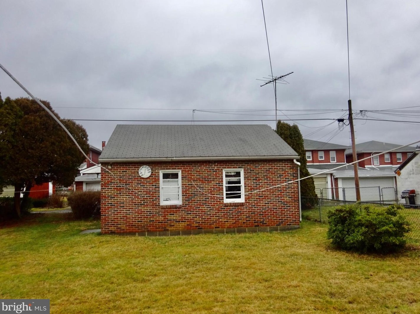 1331 Brooke Blvd, Reading PA  19607-2003 exterior