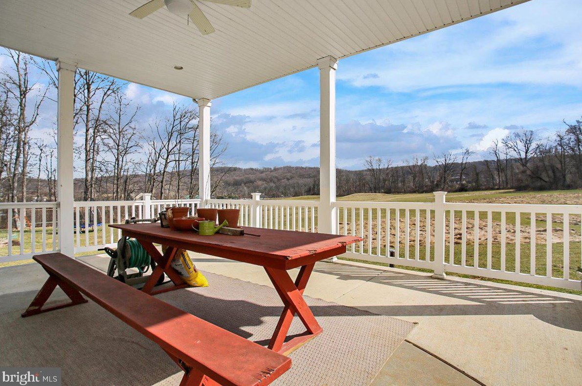 60 Cider Mill Rd, Mertztown PA  19539-9640 exterior