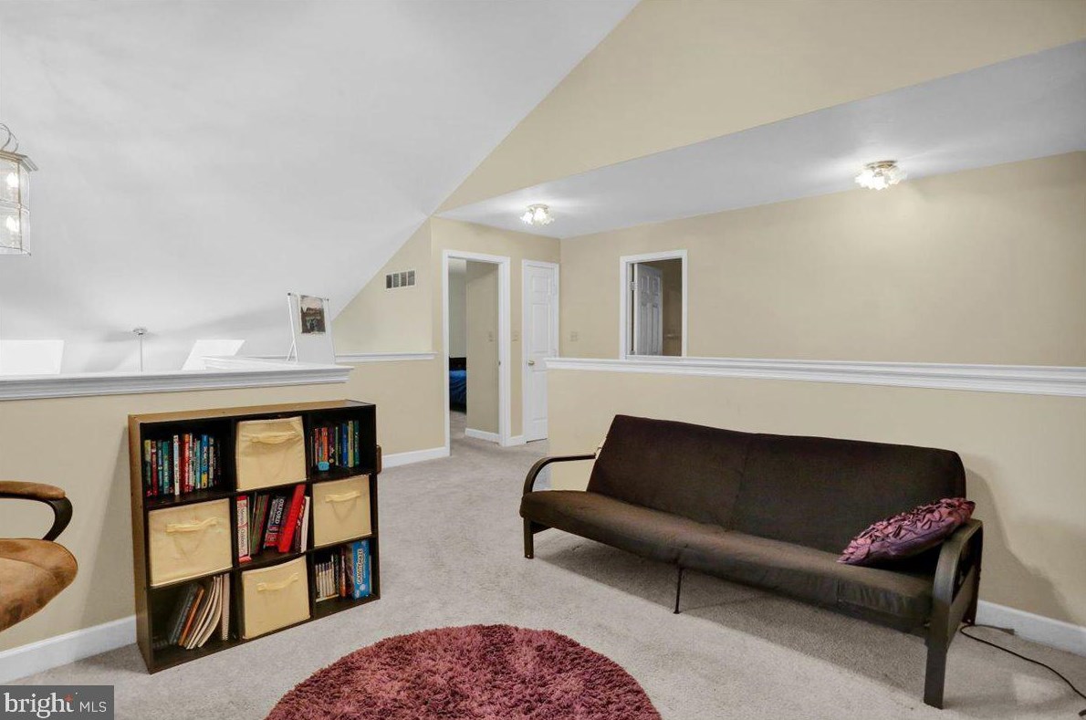 714 Maria Ave, Reading PA  19608-8947 exterior