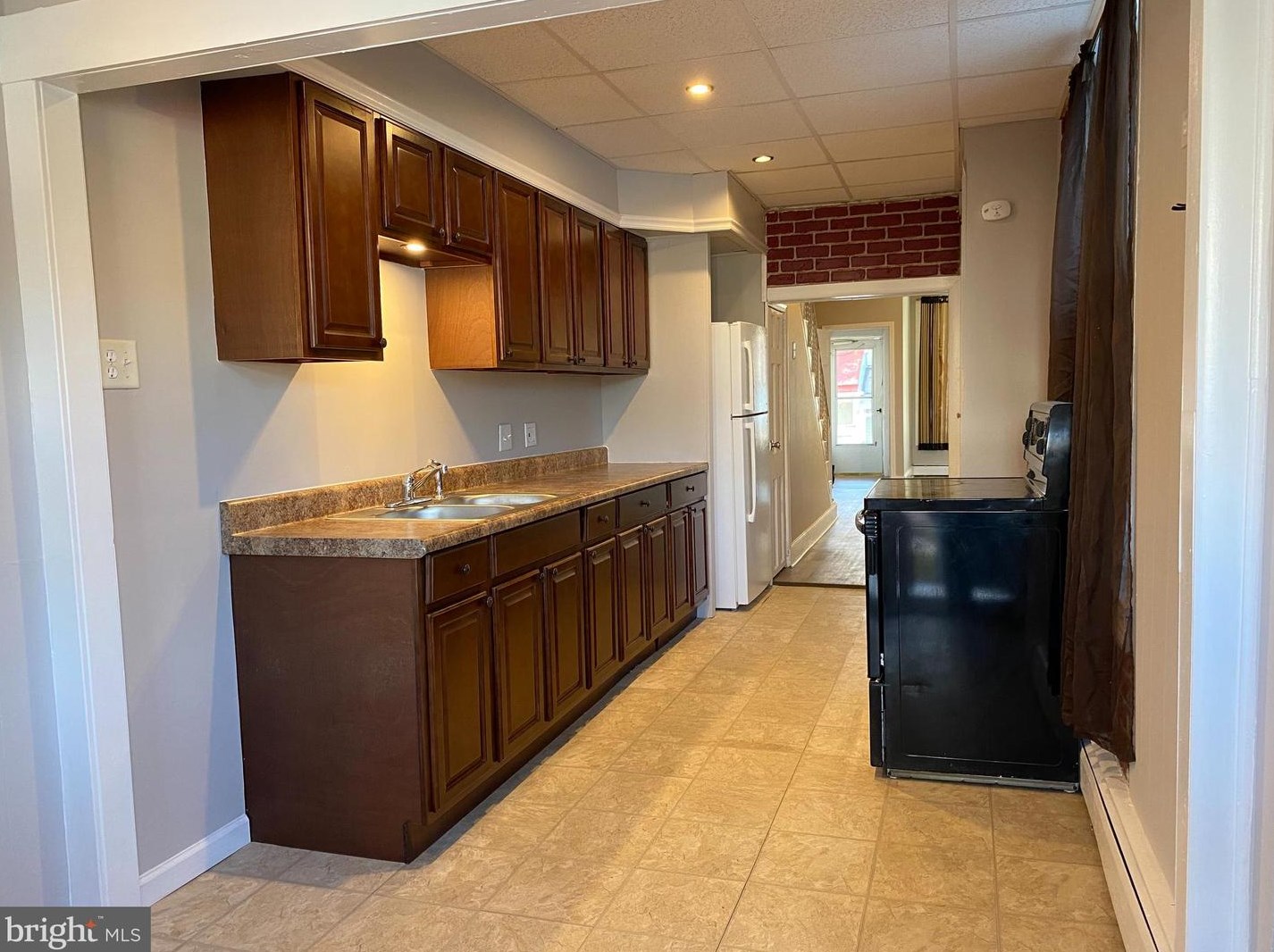 519 15 1/2 St, Reading PA  19606-2501 exterior