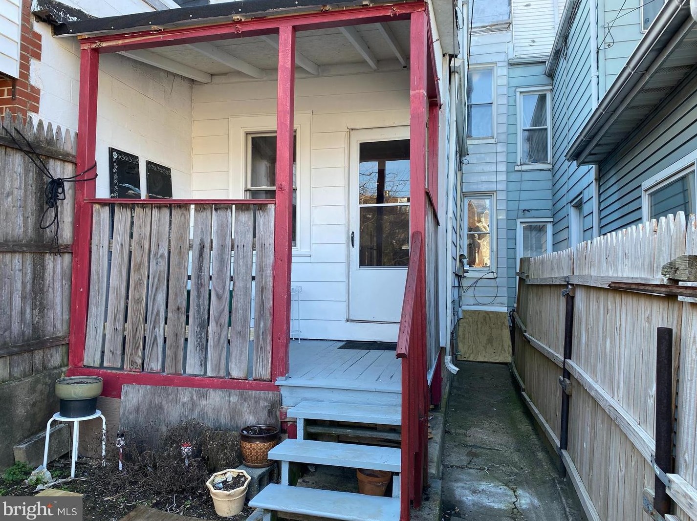 519 15 1/2 St, Reading PA  19606-2501 exterior