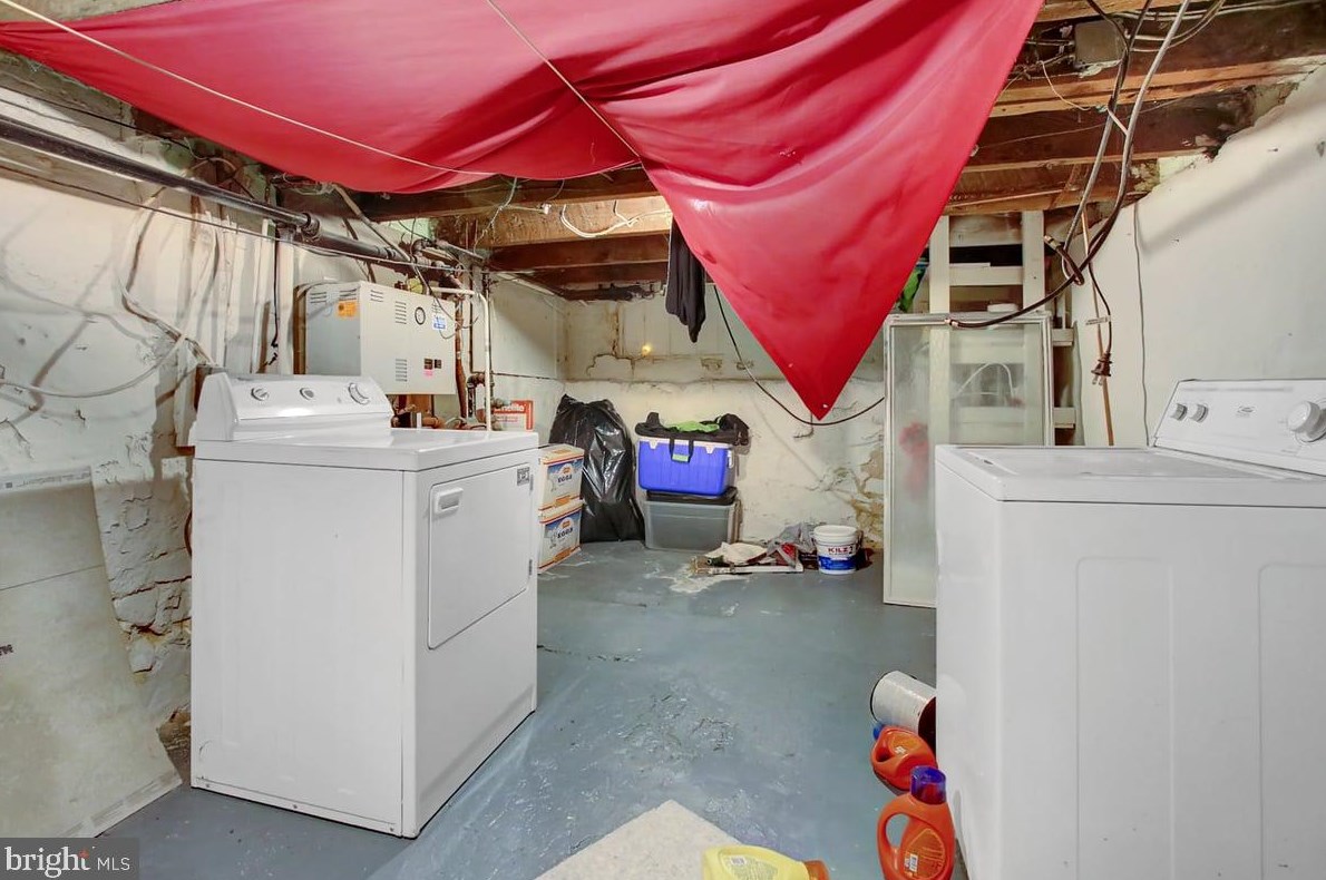 817 Locust St, Reading PA  19604-2410 exterior