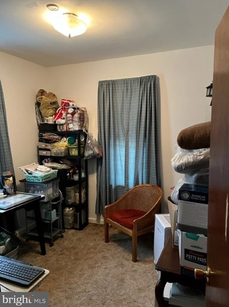 76 Chestnut St, Hummels Store PA 19540-1601 exterior