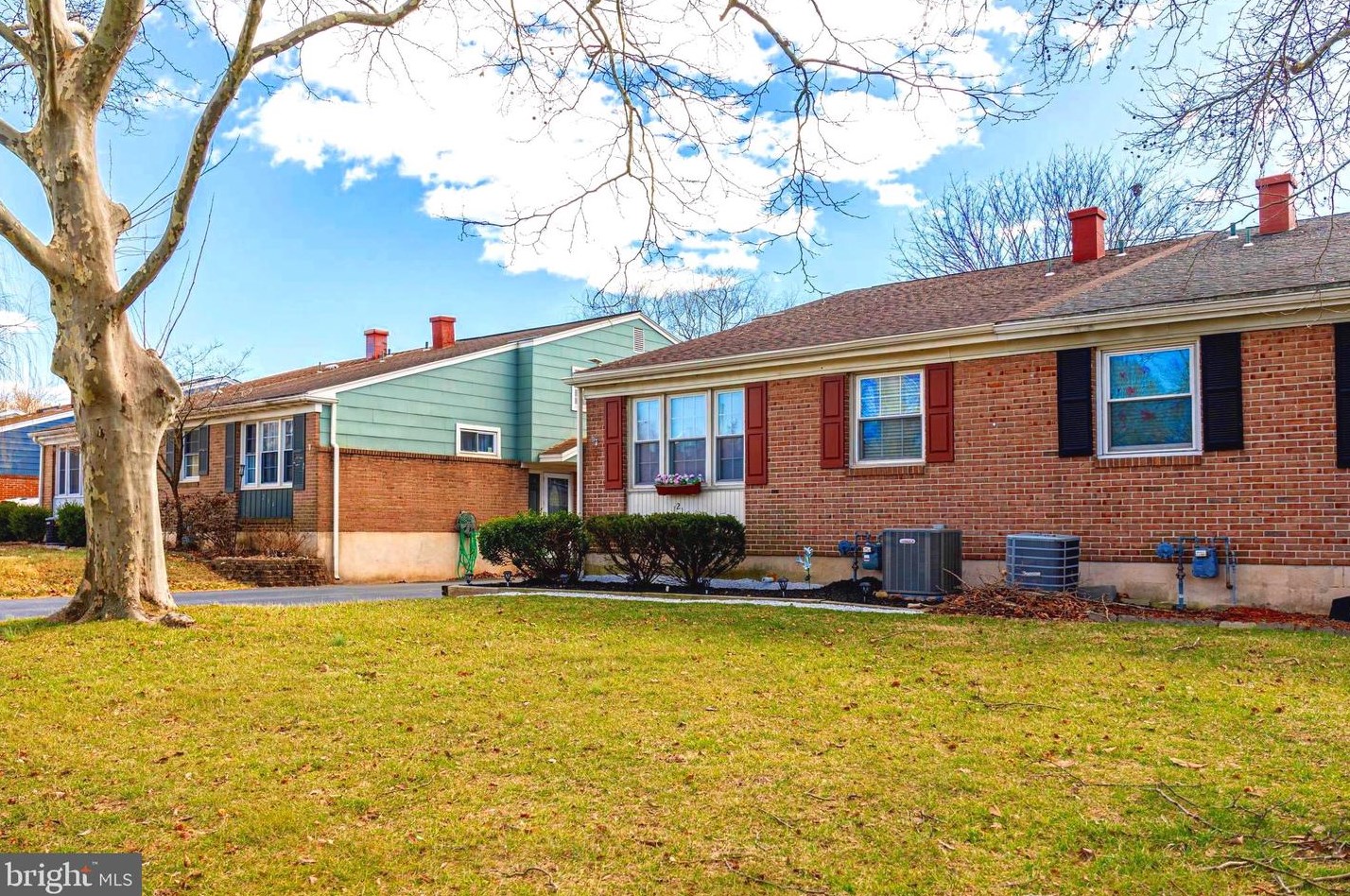 216 Columbia Ave, Reading PA  19605-2920 exterior