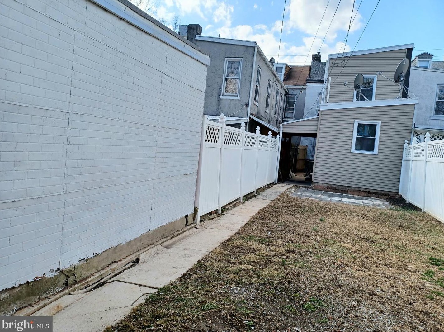 515 6th St, Reading PA  19601-3085 exterior