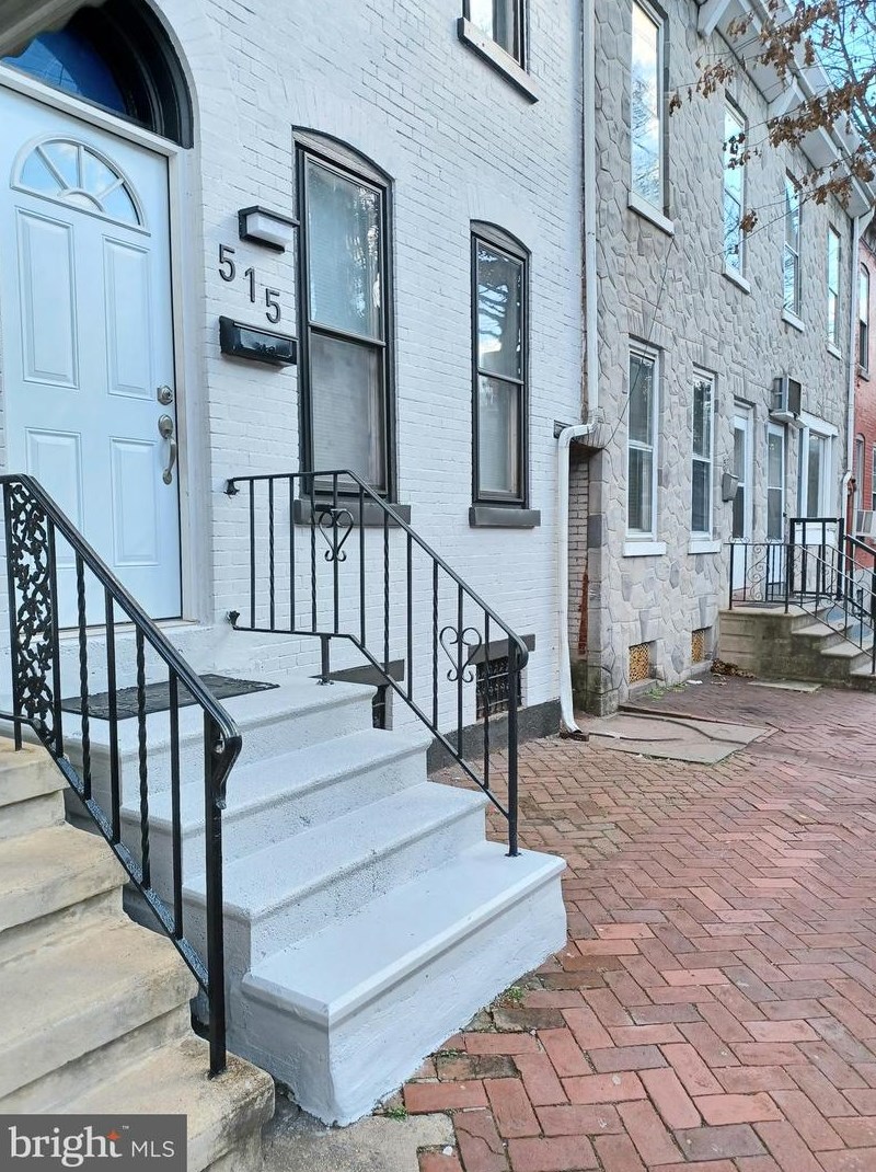 515 6th St, Reading PA  19601-3085 exterior