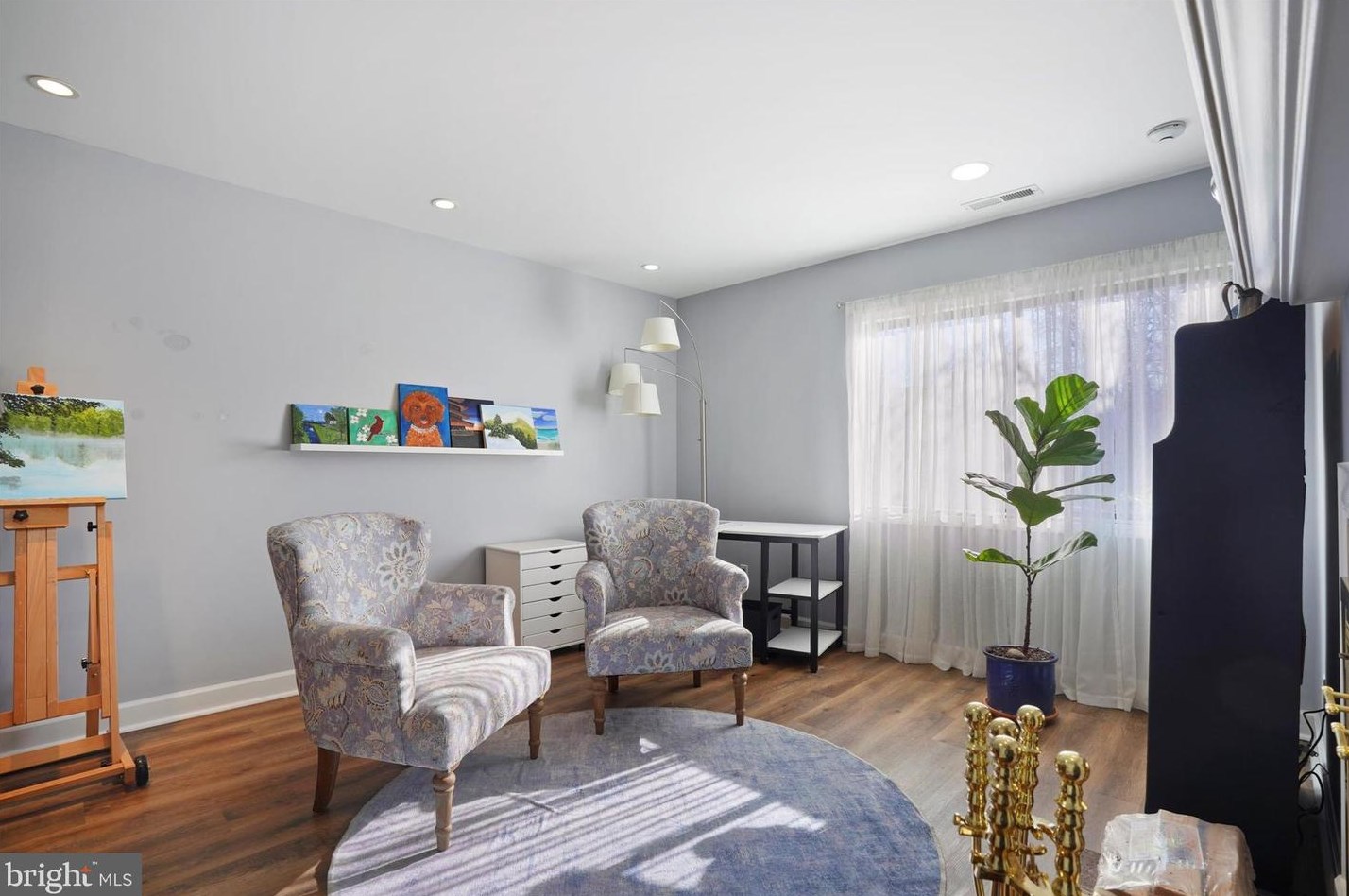 16 Muirfield Dr, Reading PA  19607-3349 exterior