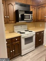 614 Rhoads Ave, Spangsville PA  19512-2210 exterior