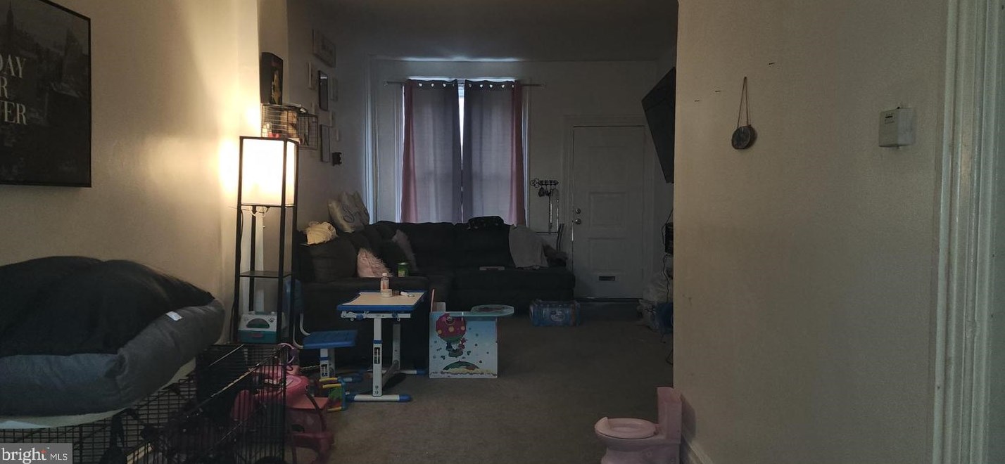 722 Locust St, Reading PA  19604-2518 exterior