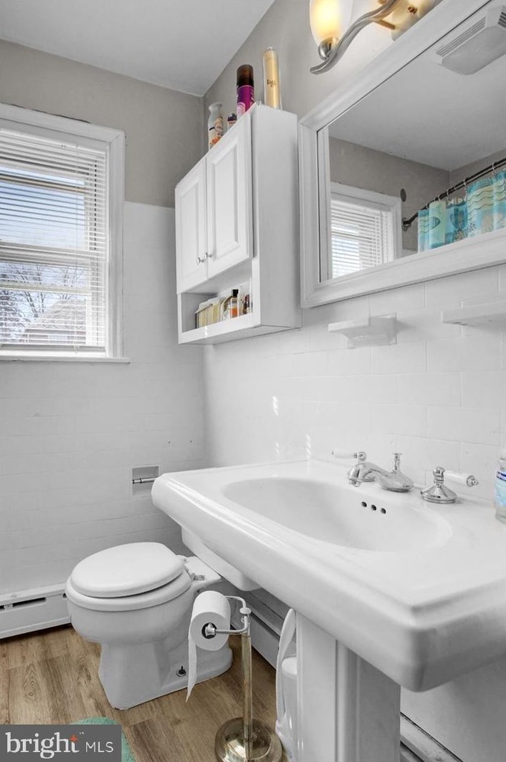 106 Hollywood Ave, Reading PA  19606-2125 exterior