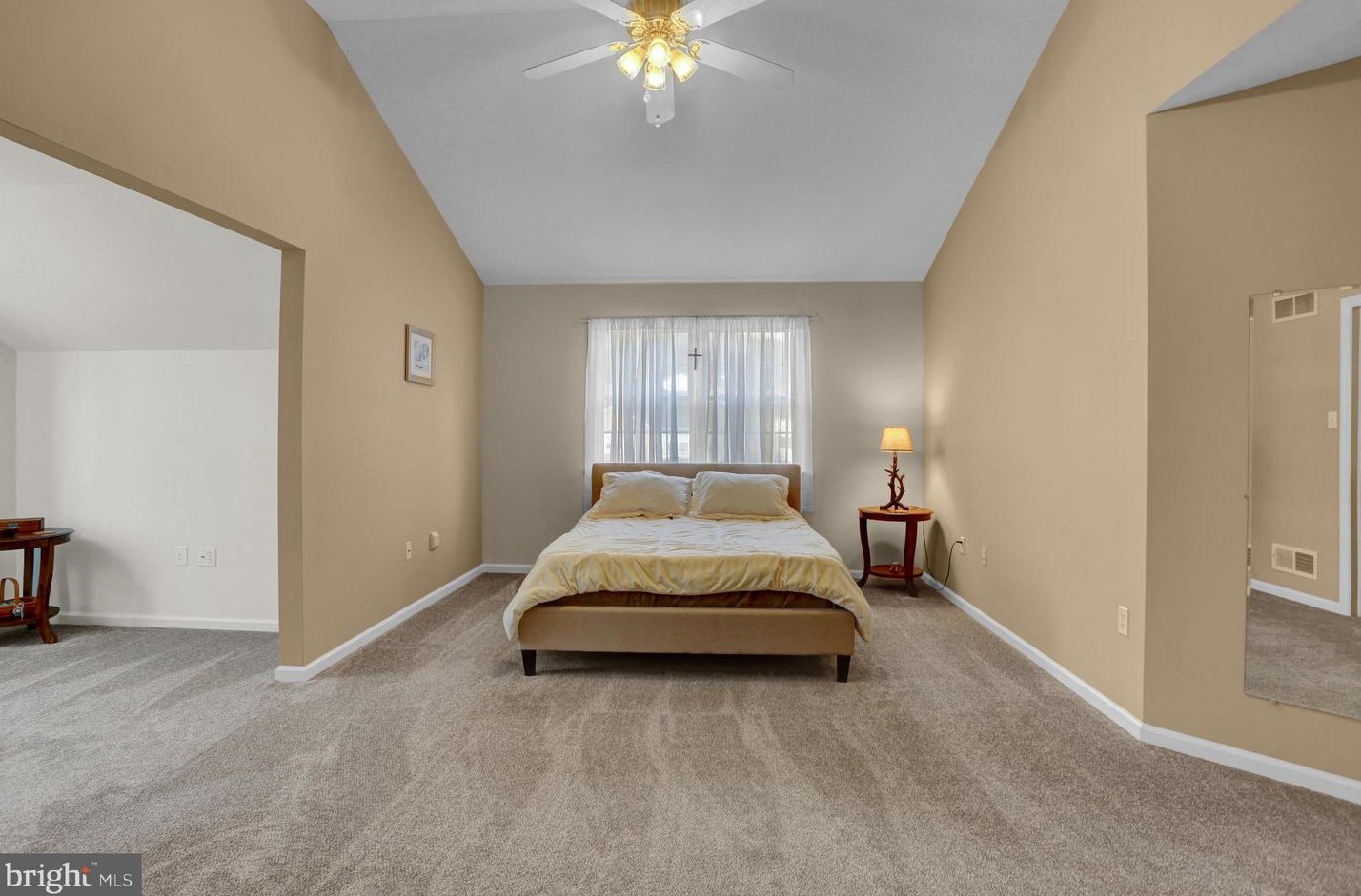 1118 Pepper Ridge Dr, Reading PA  19606-3803 exterior