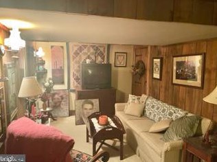 803 Burkey Dr, Reading PA  19610-1511 exterior