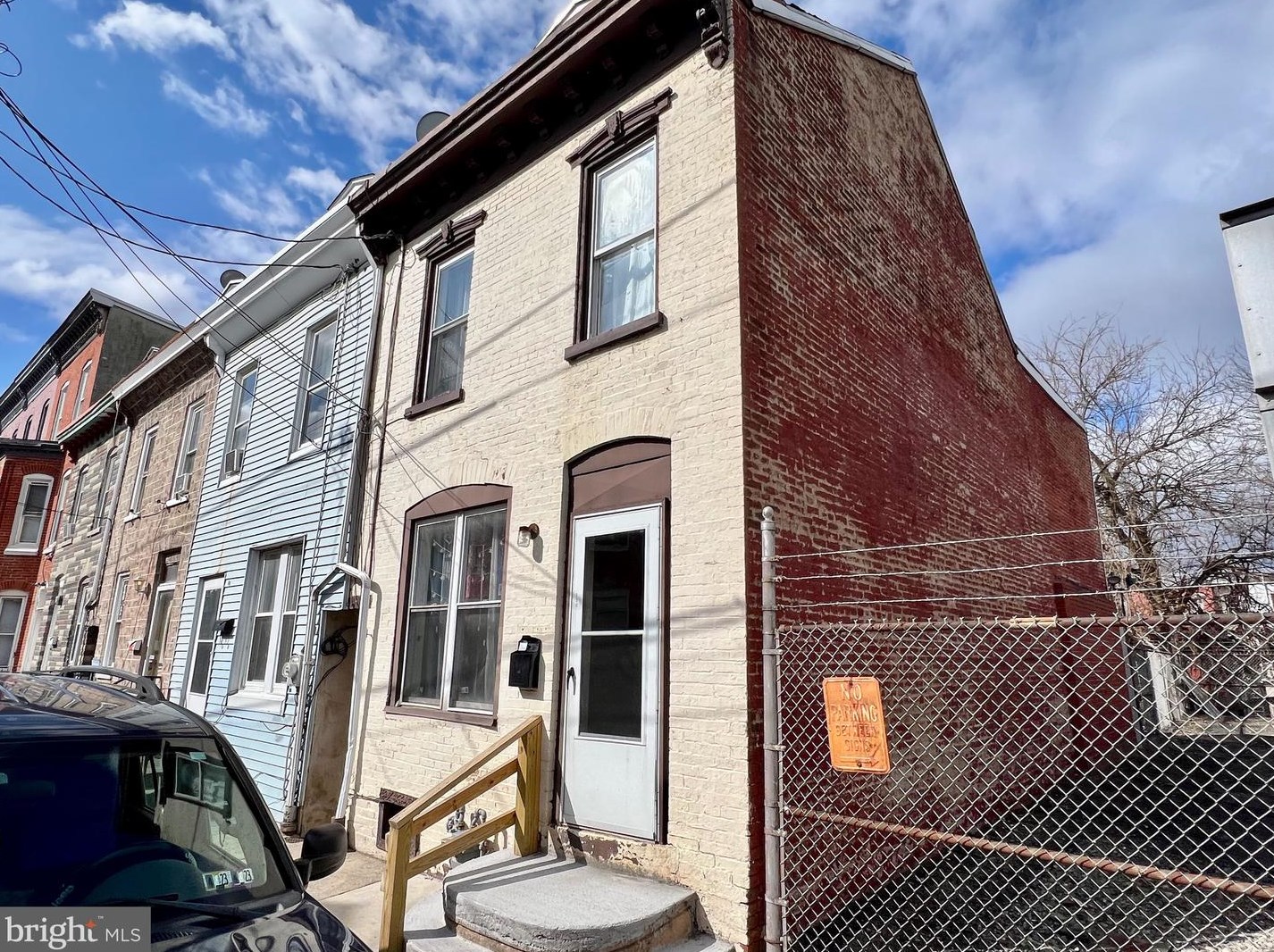 330 Moss St, Reading PA  19604-2910 exterior