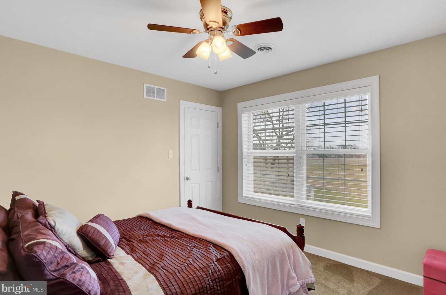 113 Edinboro Ln, Reading PA  19605-7015 exterior