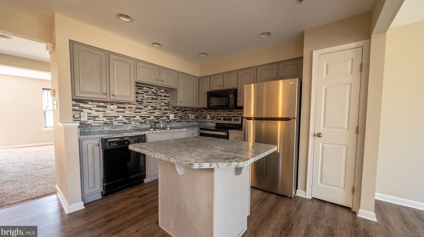 2307 Orchard View Rd, Reading PA  19606-4419 exterior