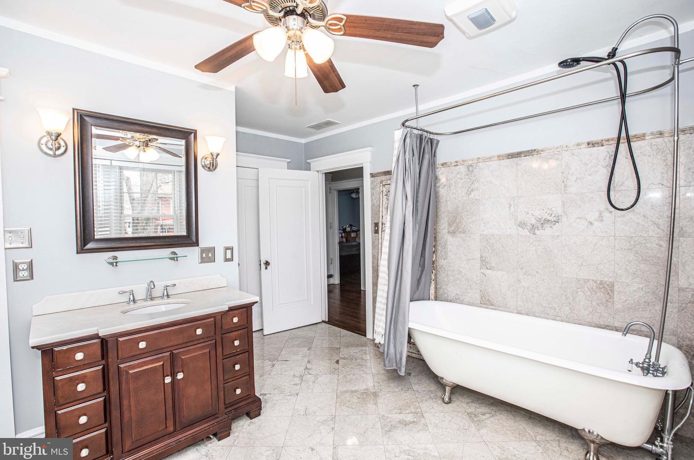 1548 Dauphin Ave, Reading PA  19610-2118 exterior