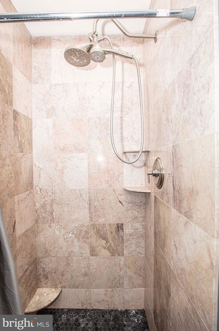 1548 Dauphin Ave, Reading PA  19610-2118 exterior