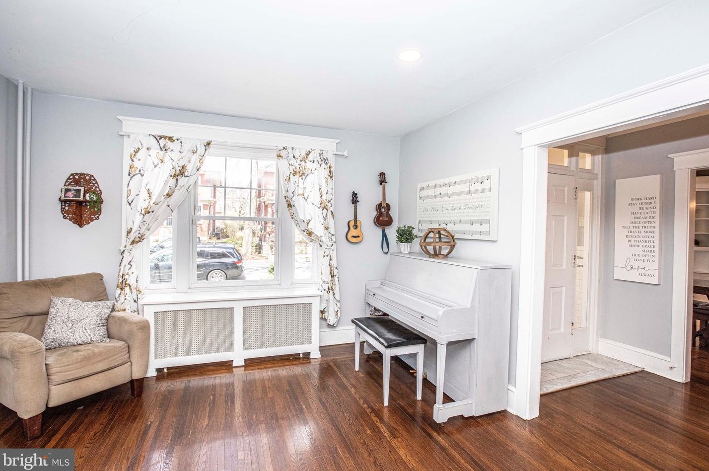 1548 Dauphin Ave, Reading PA  19610-2118 exterior