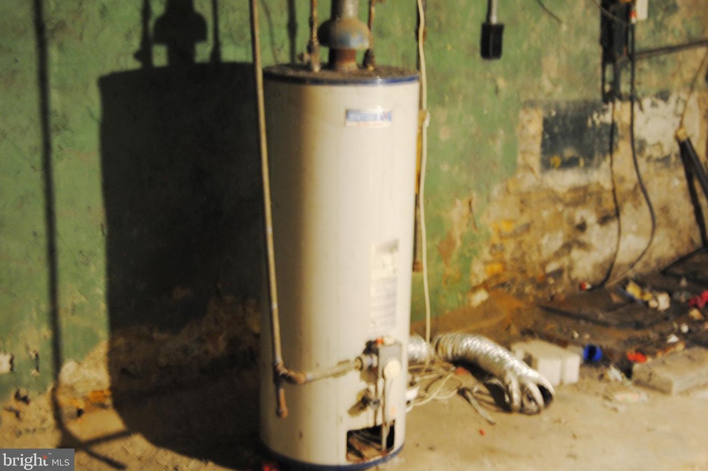 227 Walnut St, Reading PA  19607-2621 exterior