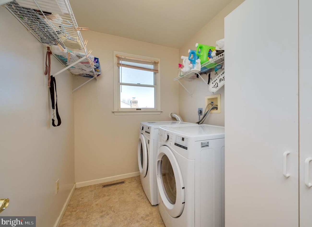 1061 Boeshore Cir, Reading PA  19605-1174 exterior