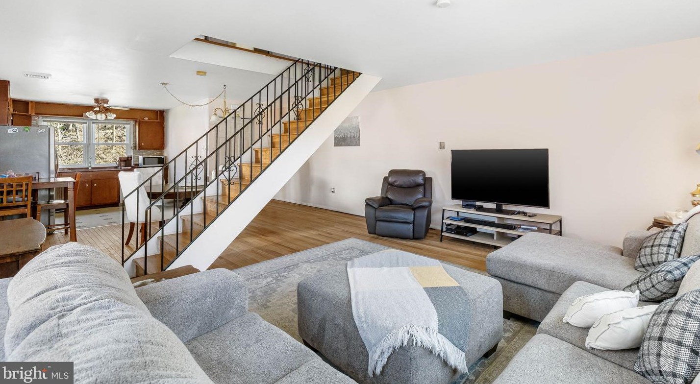 44 Walnut St, Reading PA  19607-1828 exterior