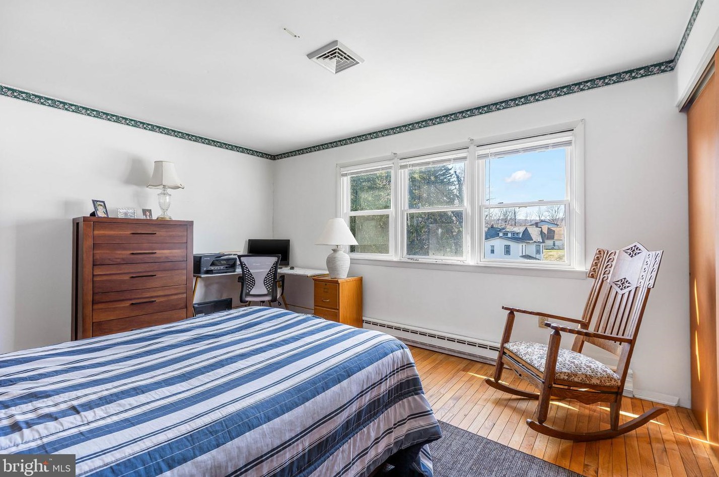 44 Walnut St, Reading PA  19607-1828 exterior