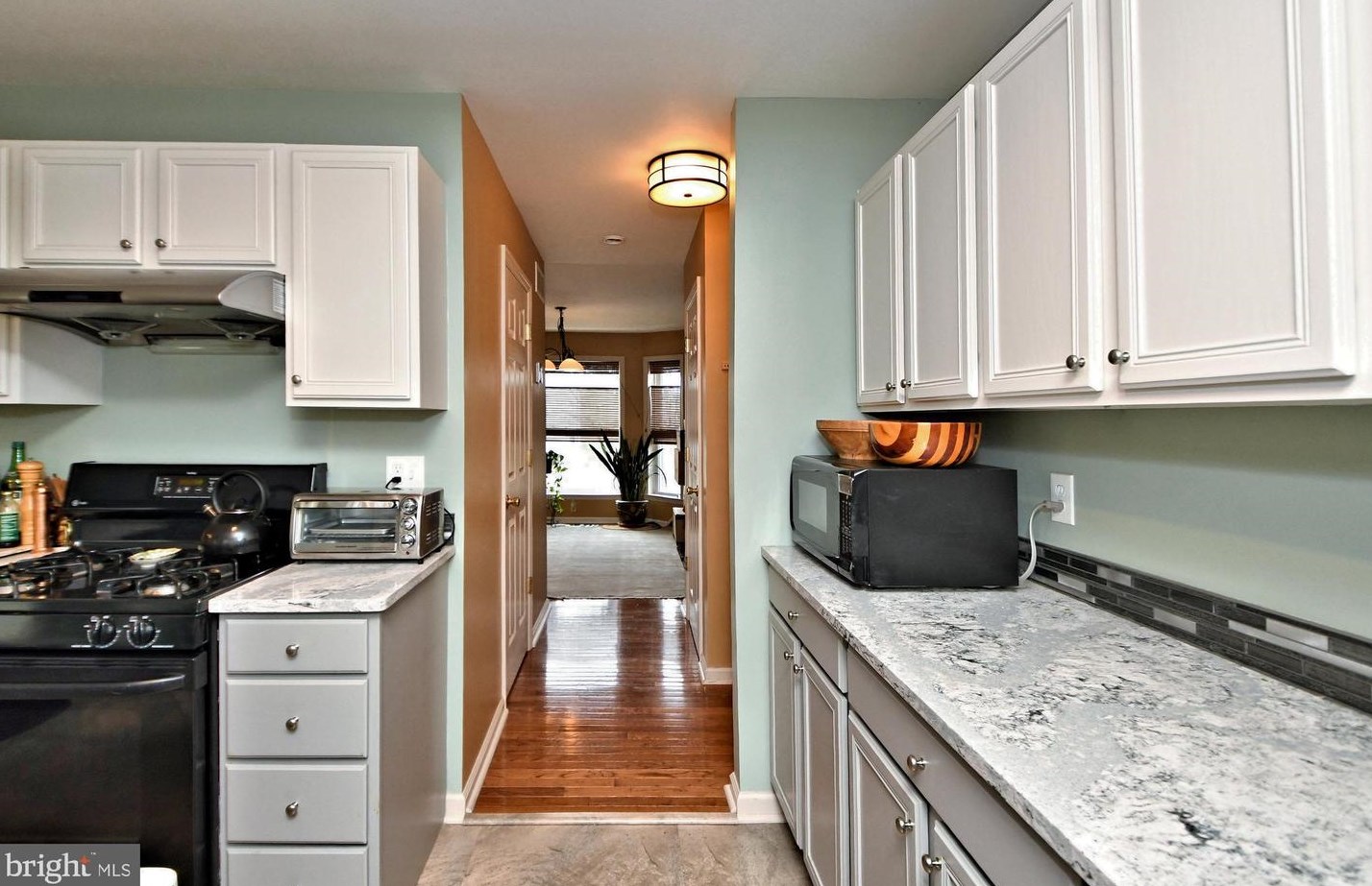 106 Balsam Dr, Douglassville PA  19518-1232 exterior