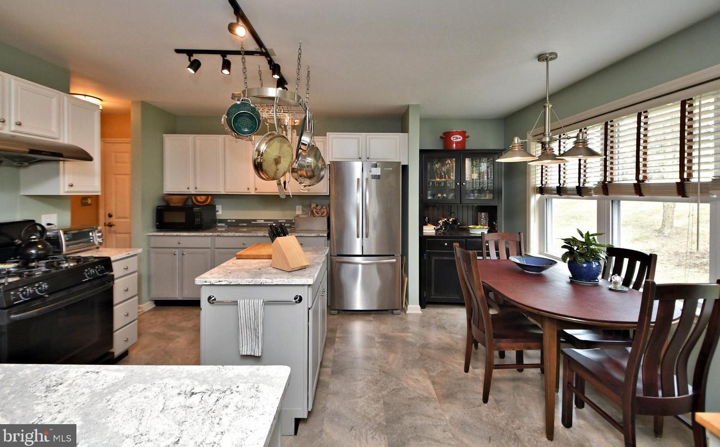 106 Balsam Dr, Douglassville PA  19518-1232 exterior