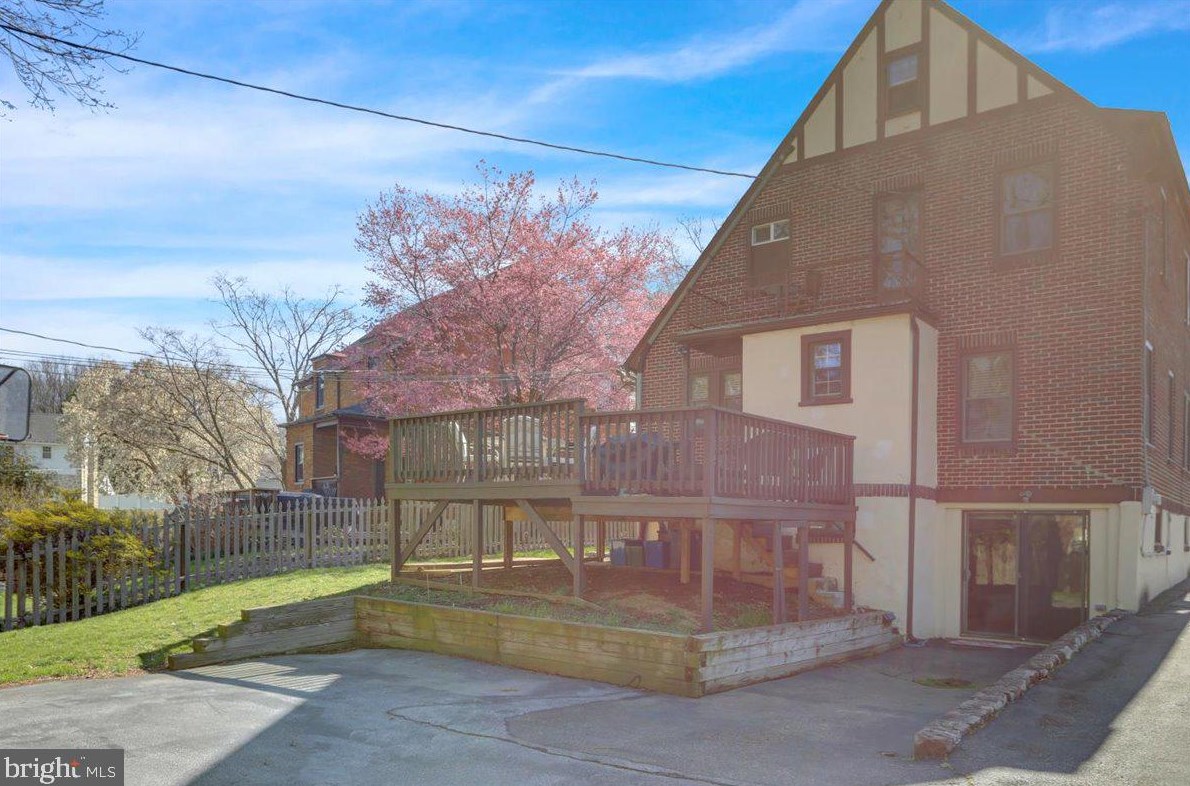 10 35th St, Reading PA  19606-2913 exterior