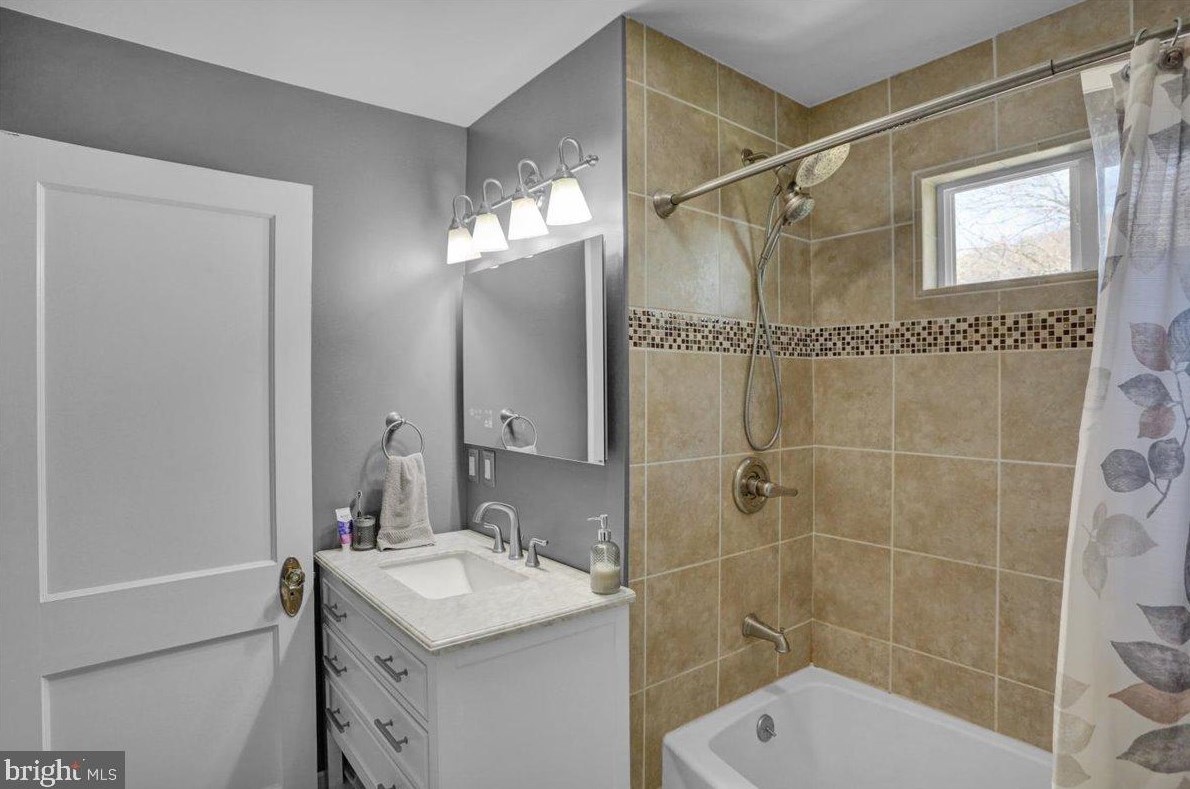 10 35th St, Reading PA  19606-2913 exterior