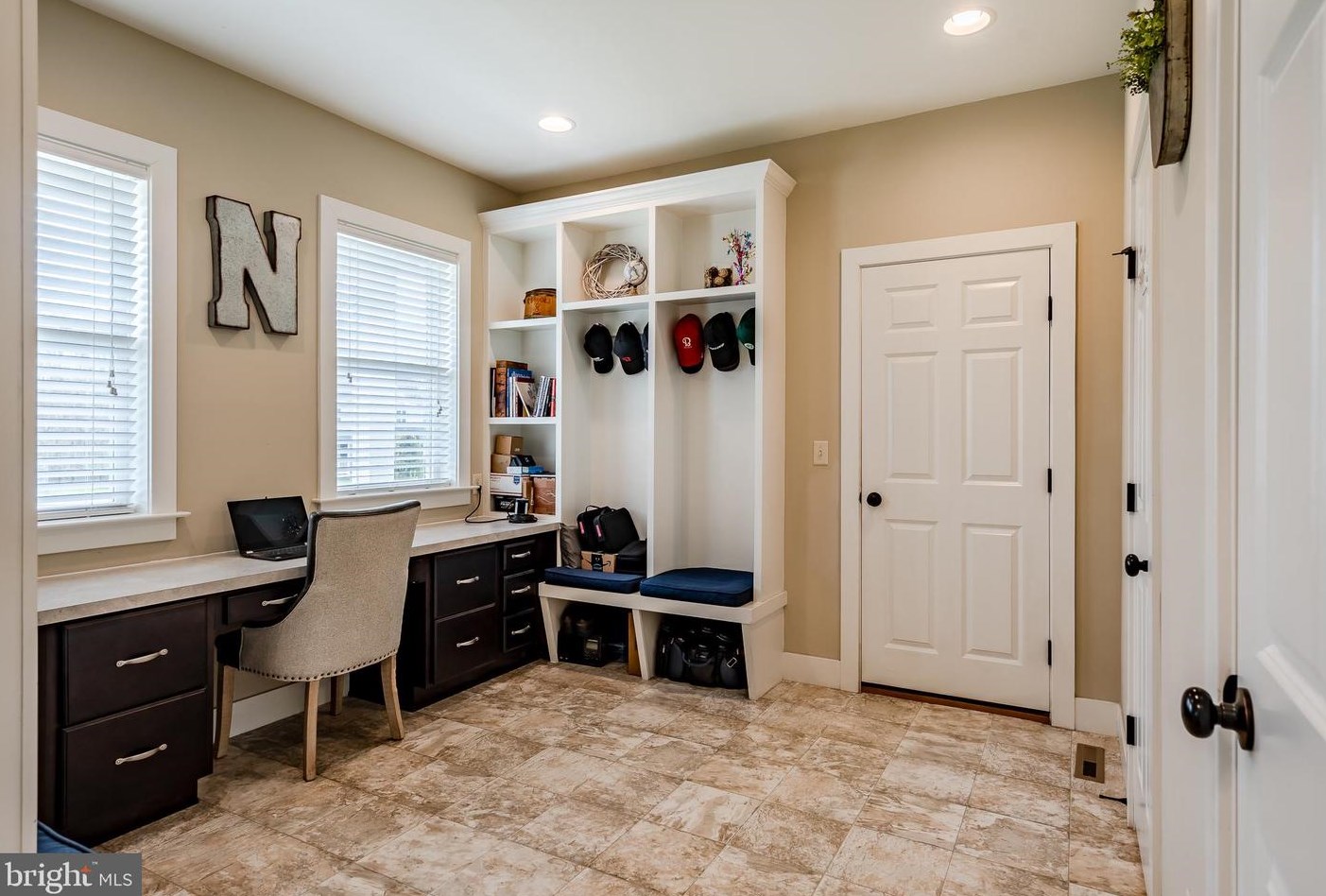 111 Pleasant View Dr, Douglassville PA  19518-9270 exterior