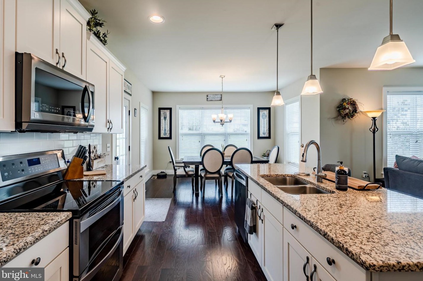 111 Pleasant View Dr, Douglassville PA  19518-9270 exterior