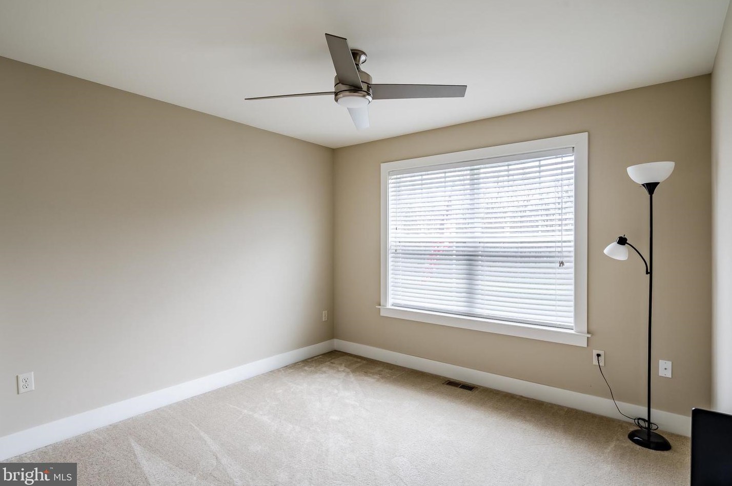 111 Pleasant View Dr, Douglassville PA  19518-9270 exterior