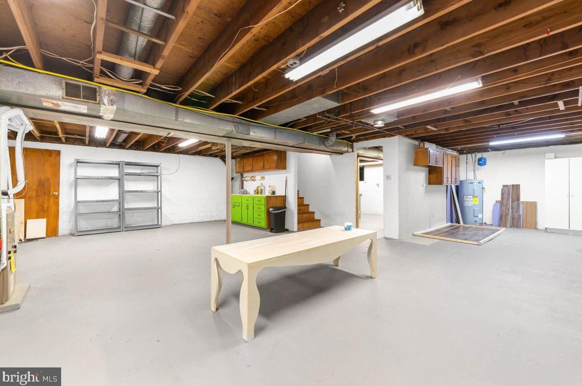 9 Larchwood Rd, Reading PA  19610-1917 exterior