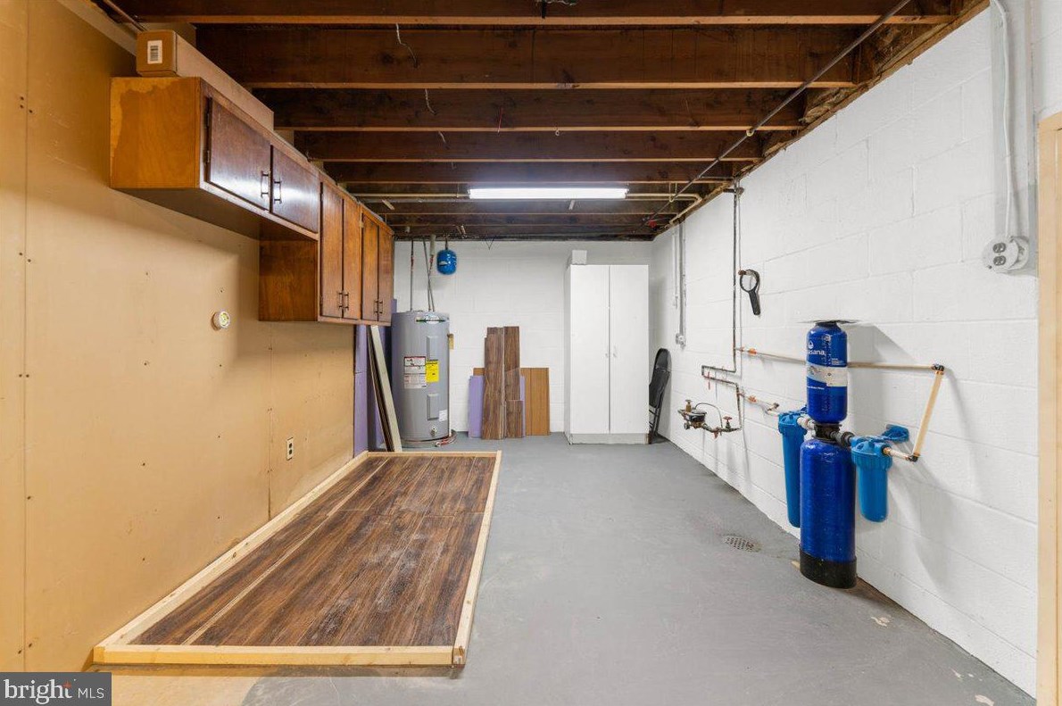 9 Larchwood Rd, Reading PA  19610-1917 exterior