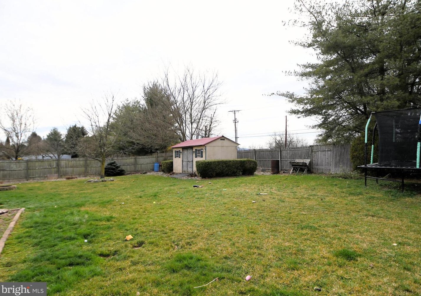 107 Meadowcrest Ln, Douglassville PA  19518-9614 exterior